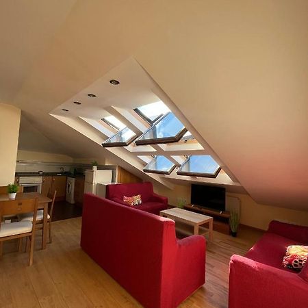 Apartamentosarturo Llanes Laplaza Atico Centrico Kültér fotó