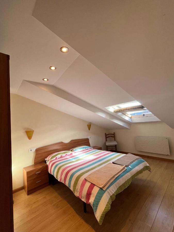 Apartamentosarturo Llanes Laplaza Atico Centrico Kültér fotó
