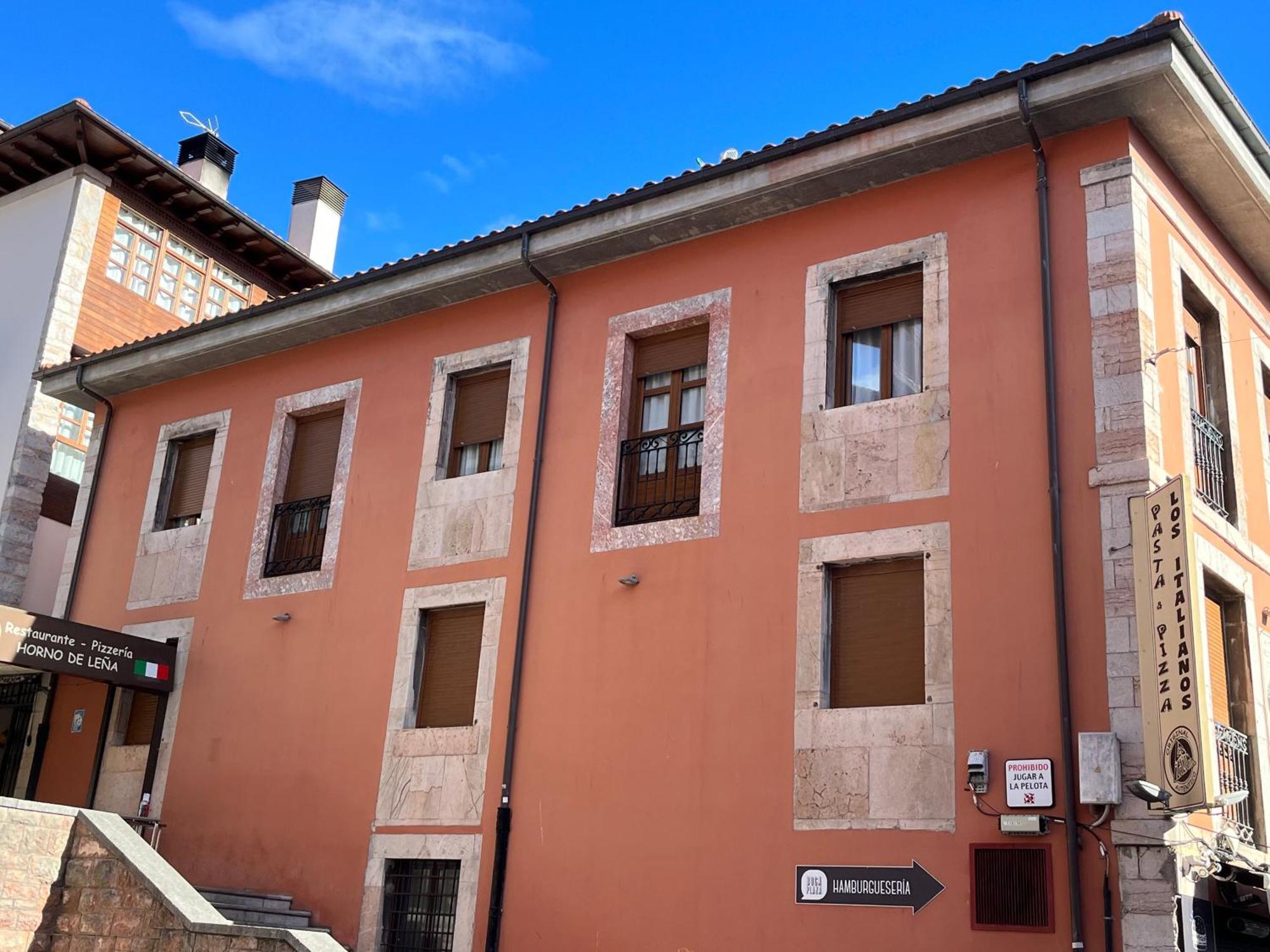 Apartamentosarturo Llanes Laplaza Atico Centrico Kültér fotó